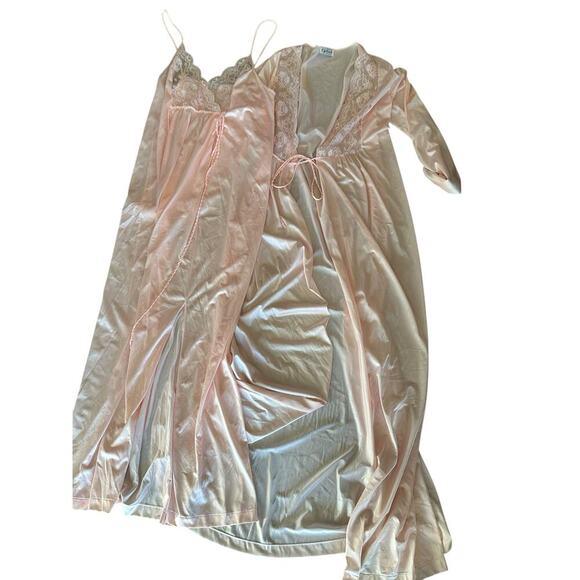 Vintage Gilead Women's Pink peach Robe and Gown Dress lingerie Size Medium - Picture 11 of 11